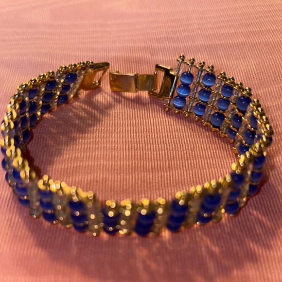 Jewelry - Elegant Gold and Blue Beaded Bracelet $12